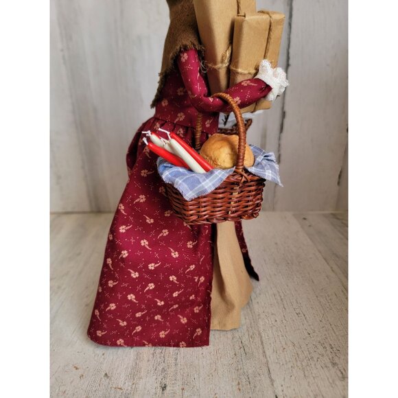 Byers Choice colonial Williamsburg market woman gifts Xmas home decor - Picture 4 of 10